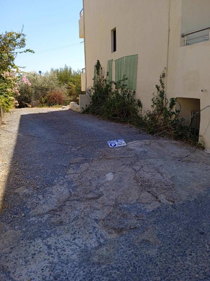Elounda George Studios Luaran gambar