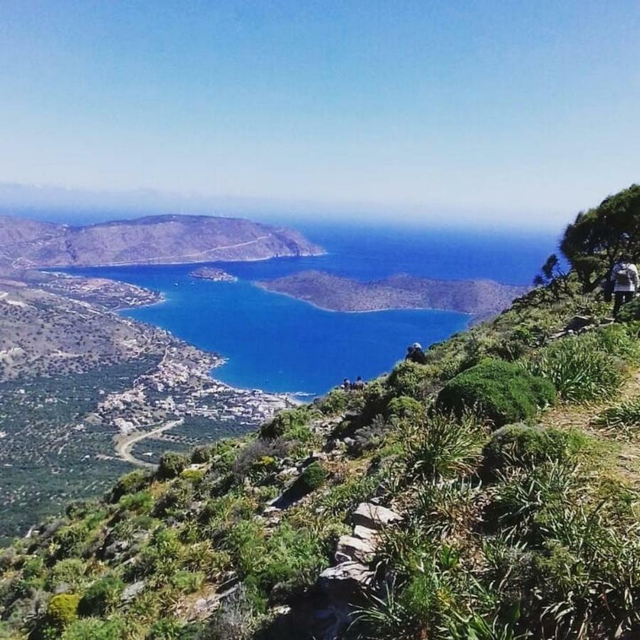 Elounda George Studios Luaran gambar